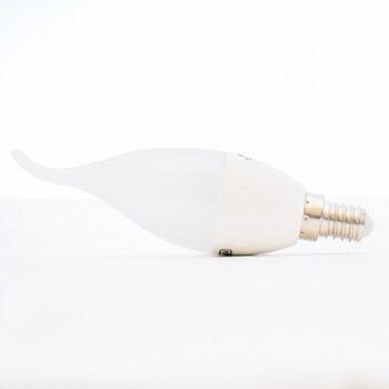 لمبة ليد دمعة إضاءة أصفر 5 واط E14